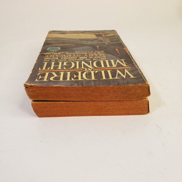 2 Mary Stewart Paperbacks Wildfire at Midnight 1962 & Nine Coaches Waiting 1963 - Picture 6 of 12